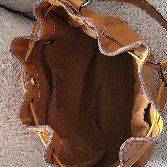 Patricia Nash Giorgia Drawstring Crossbody - Picture 4 of 10